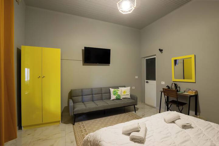 Room 43 of 90
