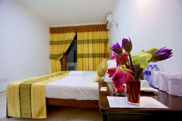 Room 7 of 19