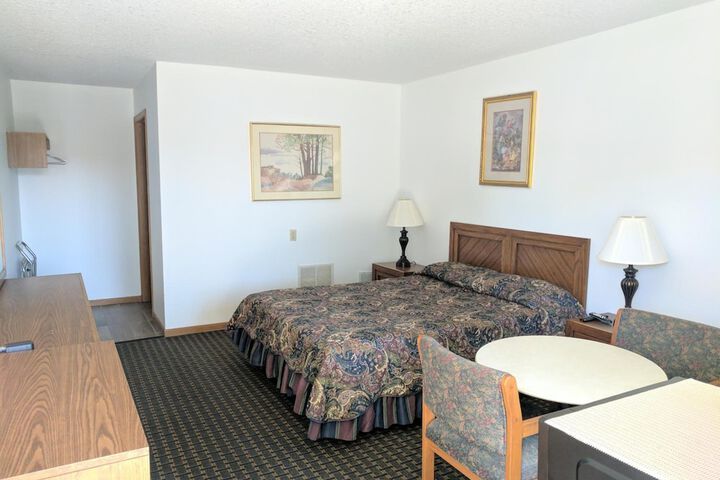Room 15 of 32