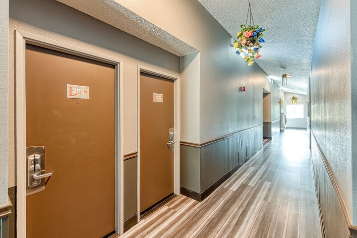 Ballroom/Hall 24 of 28