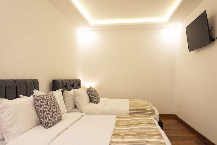 Room 9 of 27