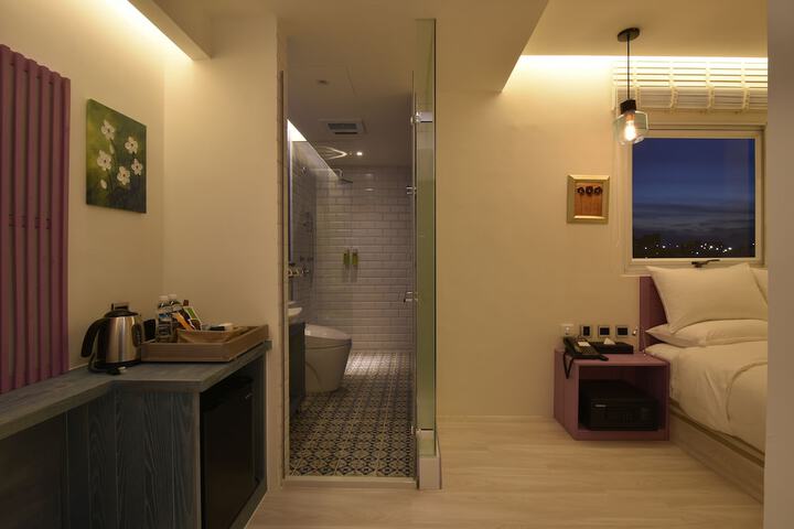 Room 44 of 58