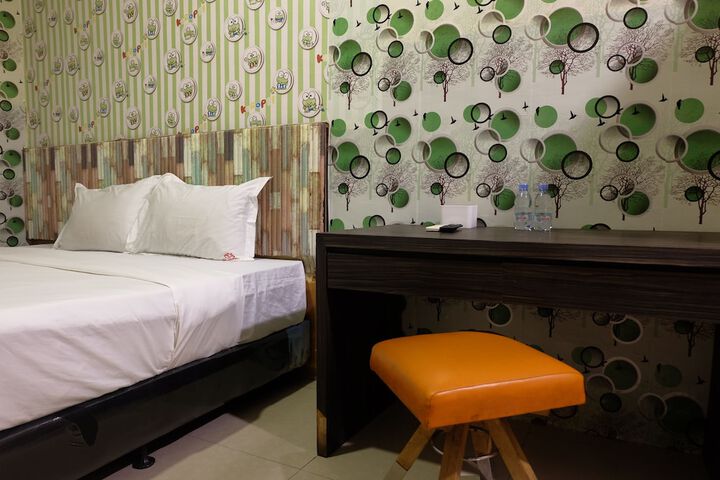 Room 17 of 22