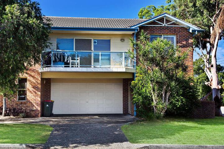Sandy Shores 1 3 Messines Street