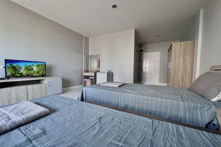 Room 40 of 74