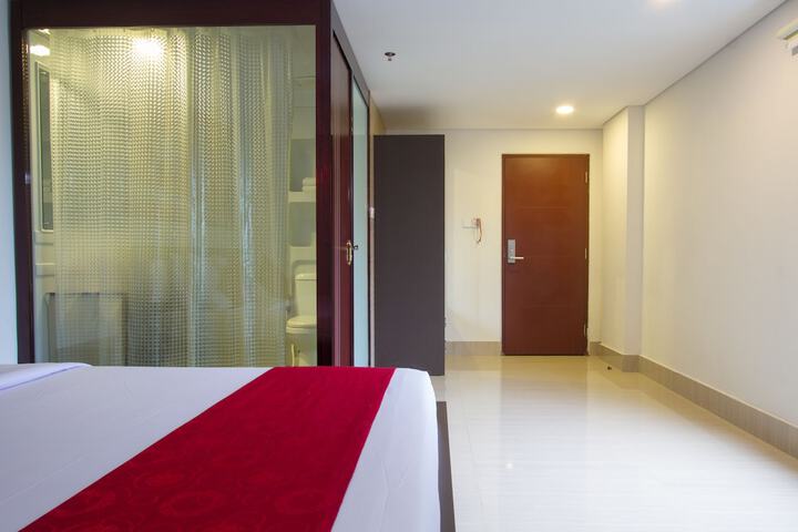Room 16 of 42