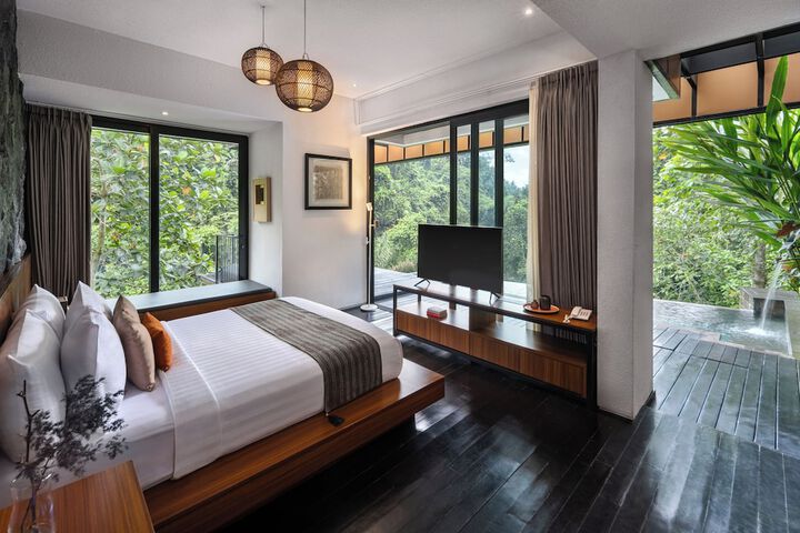 Room 16 of 72