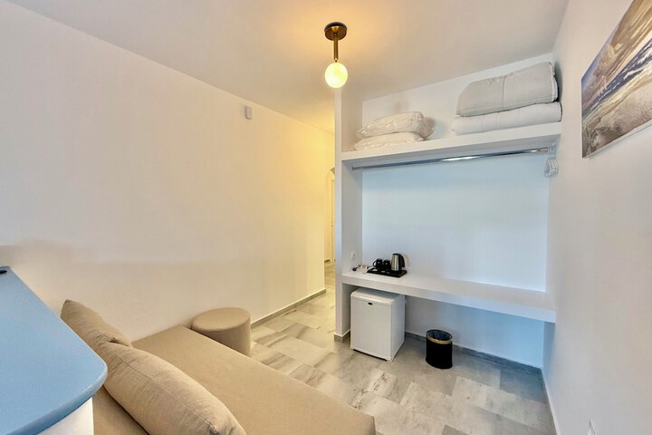 Room 17 of 53