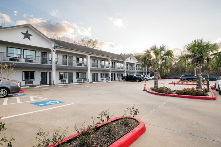 Hotel 54 of 76