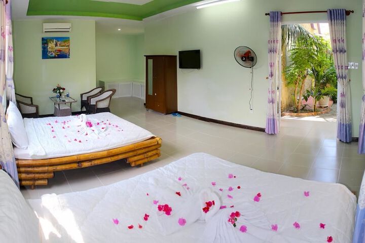 Room 10 of 42