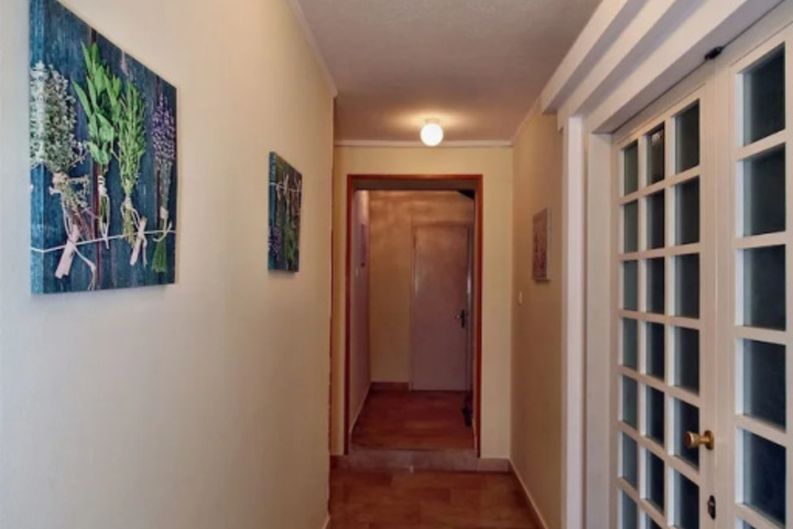 Room 10 of 22