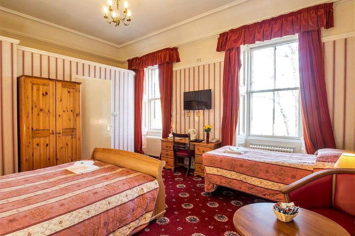 Room 16 of 77