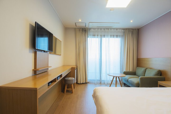 Room 11 of 45