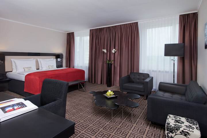 Room 48 of 173