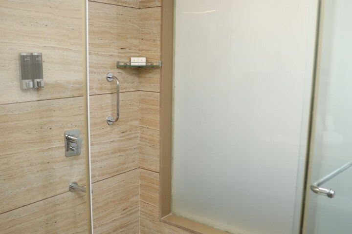 Room 59 of 118