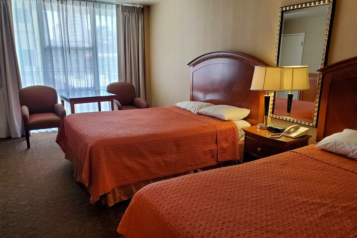 Room 17 of 46