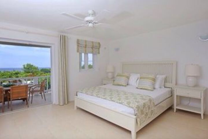 Room 6 of 13