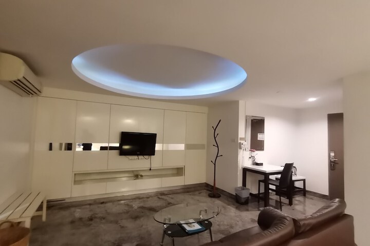Room 18 of 39
