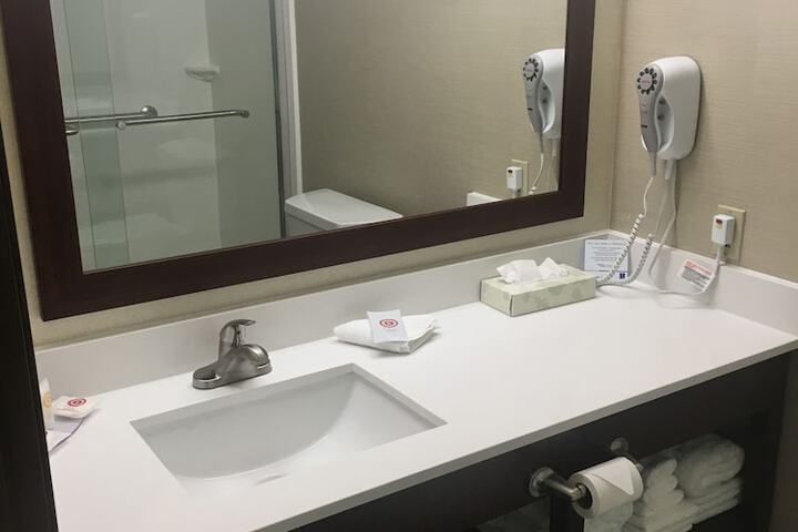Bathroom sink