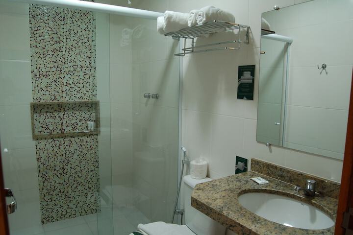 Room 10 of 43