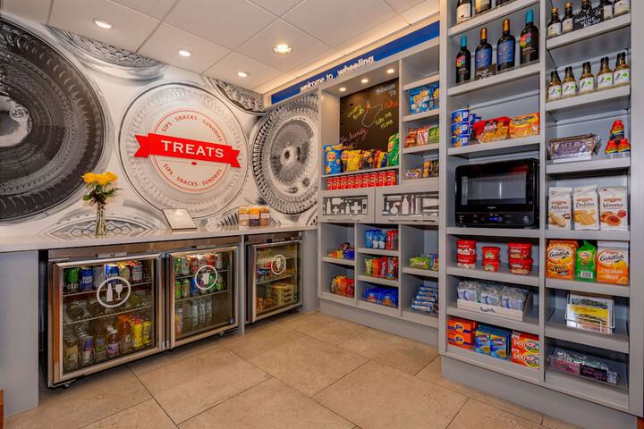 Snack bar
