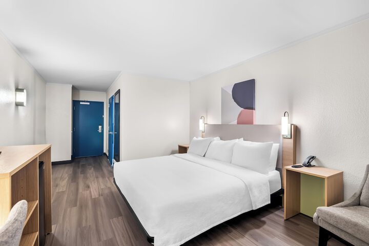 Room 15 of 43