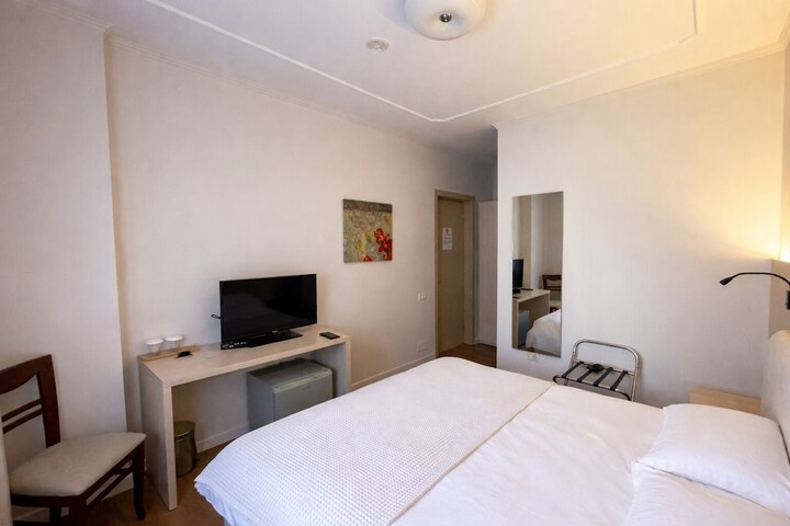Room 48 of 85
