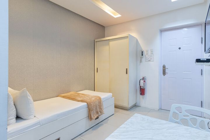 Room 14 of 30