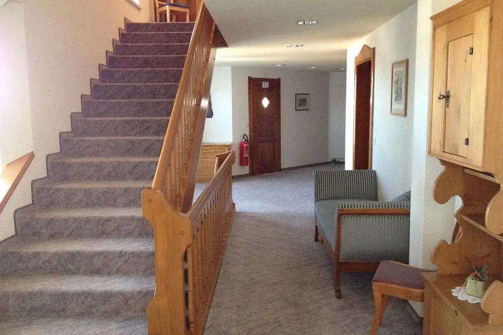 Room 12 of 20