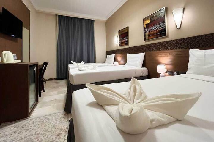 Hussain Biyari Hotel