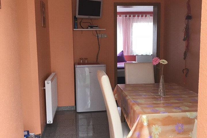 Room 9 of 63