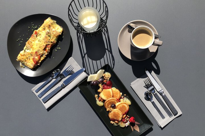 Breakfast/Coffee Service 100 of 116