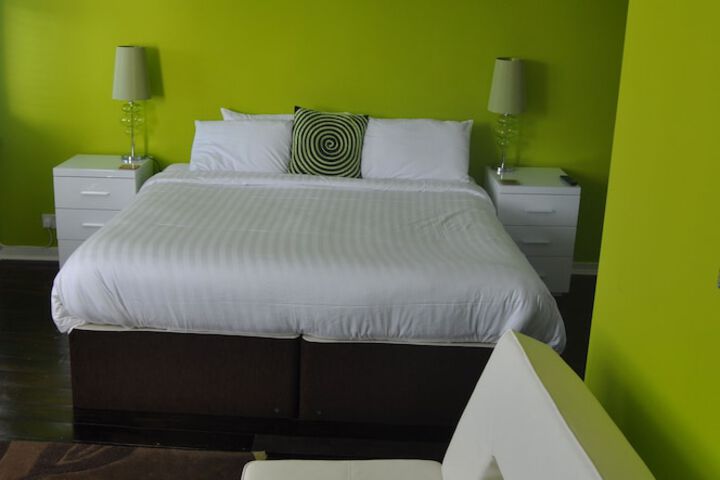 Room 10 of 40