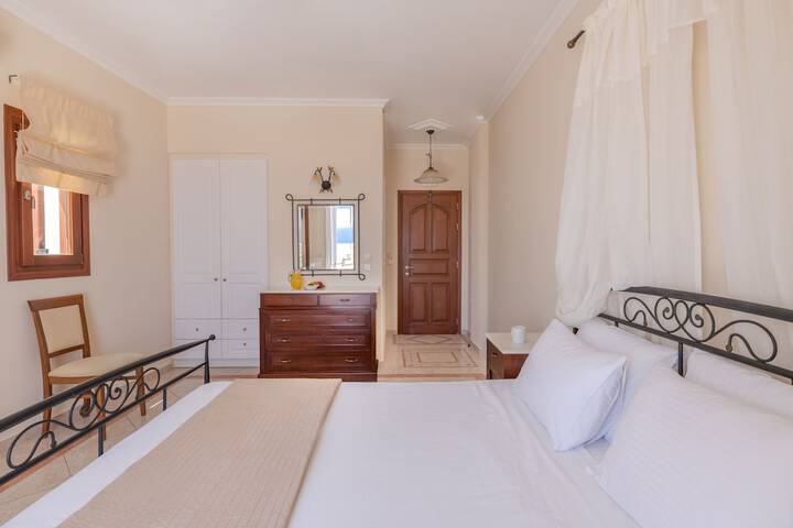 Room 13 of 71