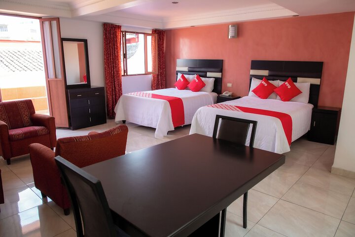 Room 13 of 38