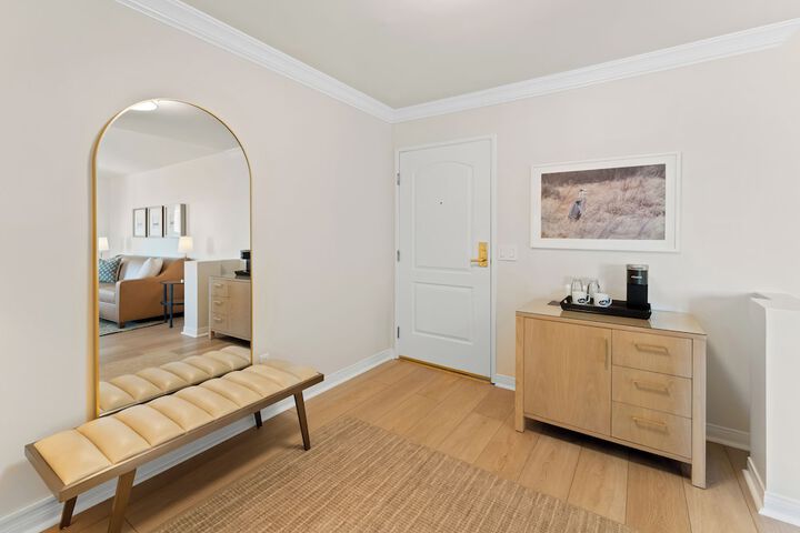 Room 42 of 73