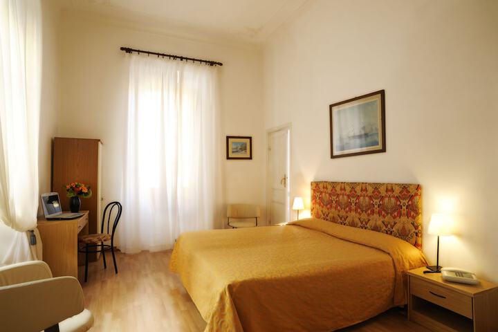 Room 5 of 31