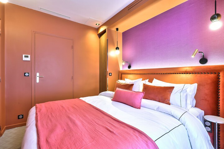 Room 15 of 56