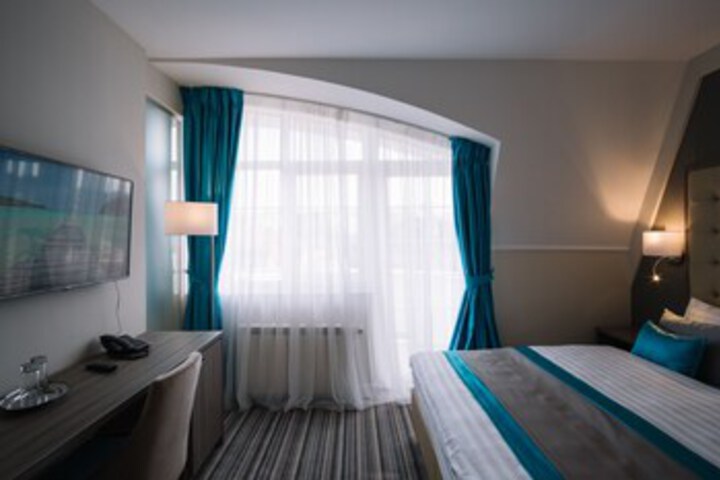 Room 35 of 48