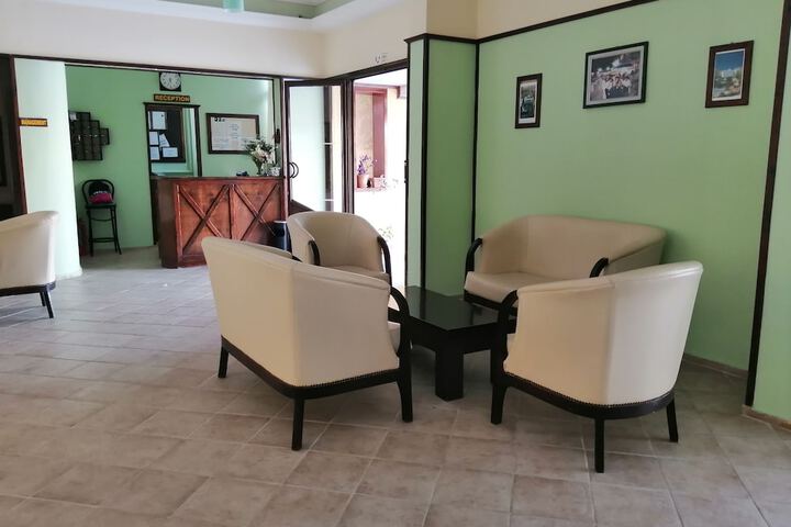 Guest Lobby