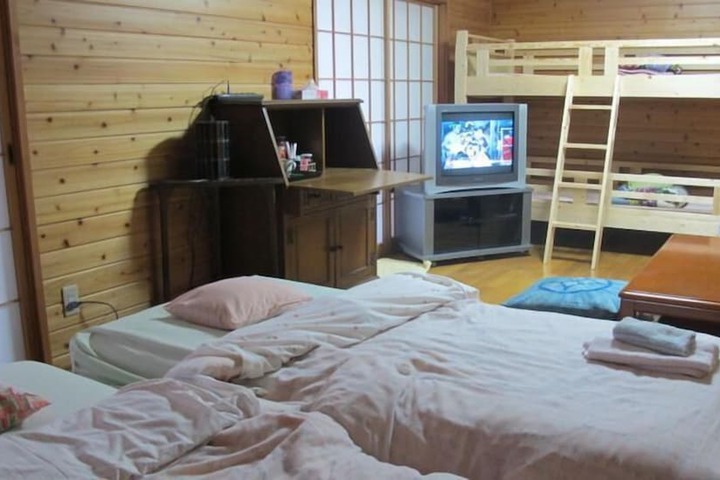 Room 3 of 51
