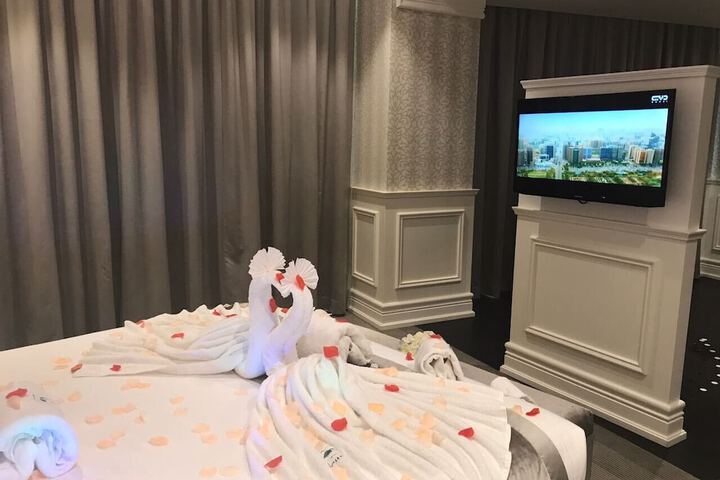 Room 11 of 57