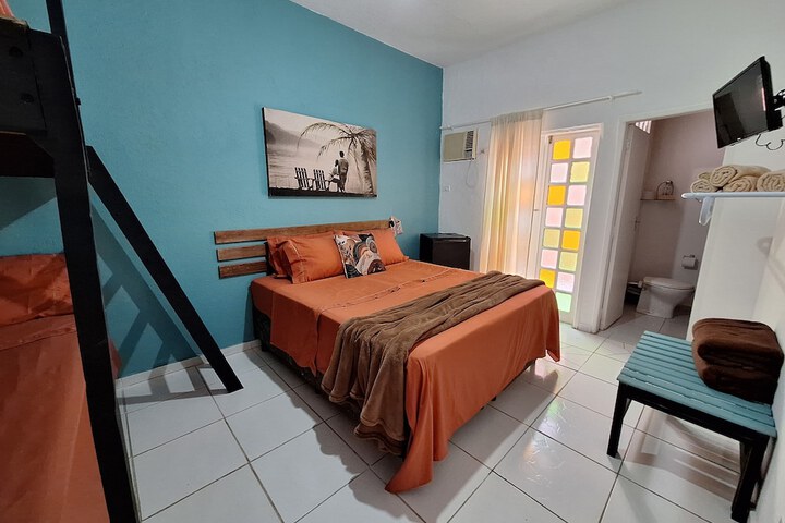 Room 5 of 12