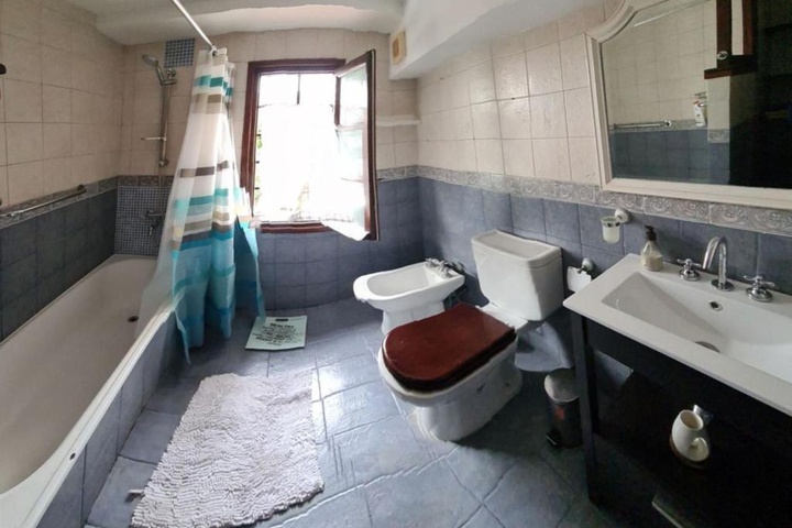 Room 7 of 17