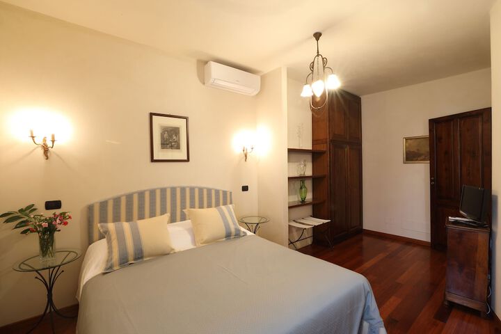 Room 12 of 44