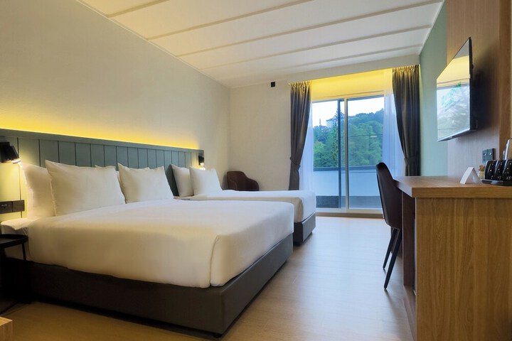 Room 6 of 64