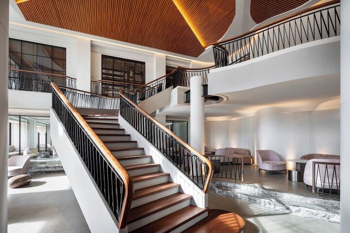 Guest Lobby