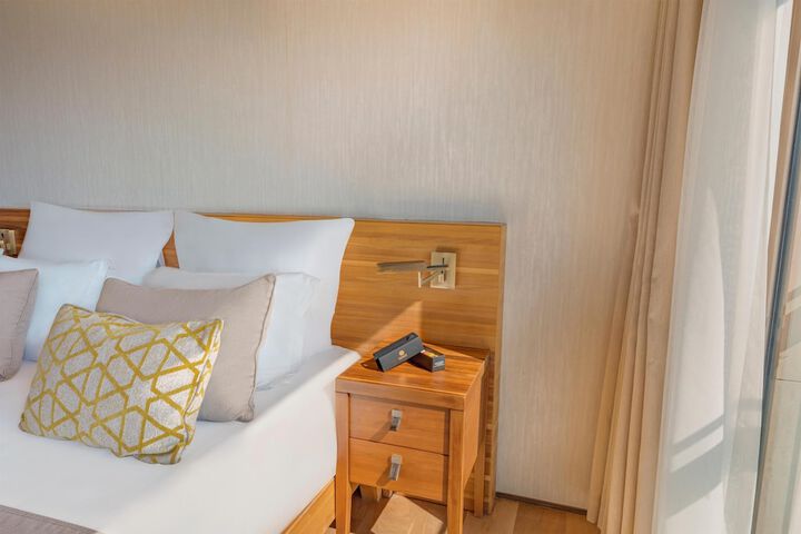 Room 40 of 320