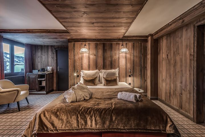 Room 19 of 77