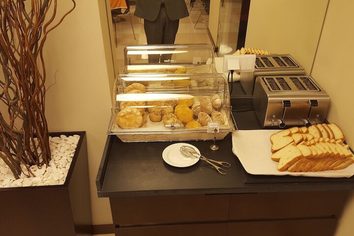 Breakfast/Coffee Service 48 of 88